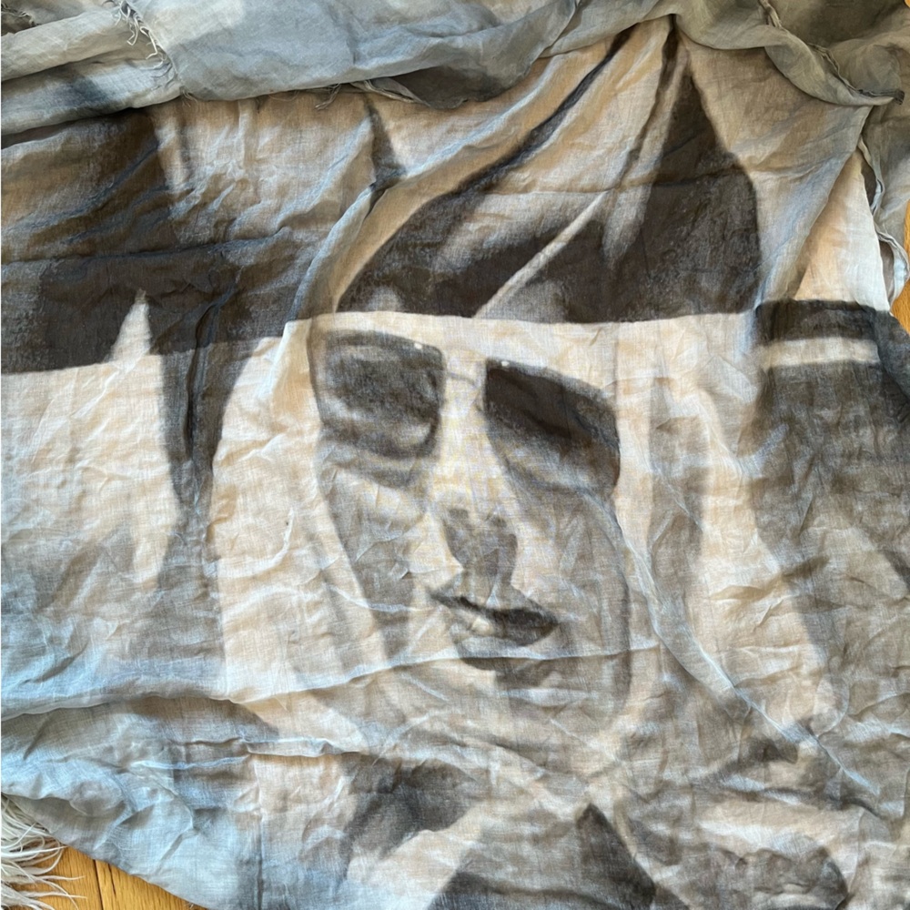 Suzi Roher Grey Face Design Modal Silk Lightweight Shawl Scarf EUC One Size - Picture 7 of 10